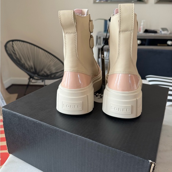 NWT Sorel Caribou X Chelsea Lace Up Platform Boots Pink Cream MSRP $210 - Picture 7 of 14